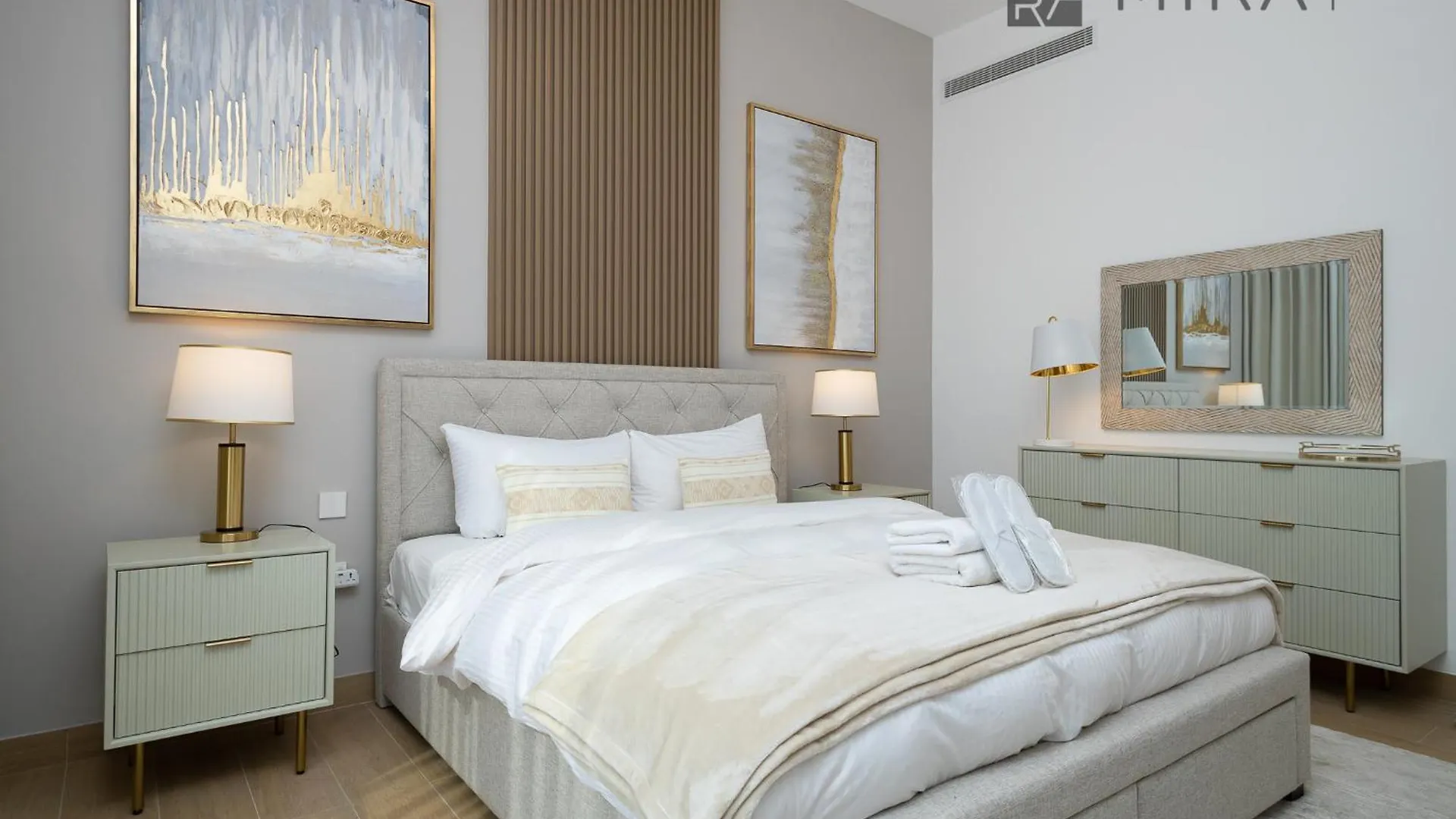 Mira Holiday Homes - Luxury 2 Bedroom In Le Pont Dubai Apartment