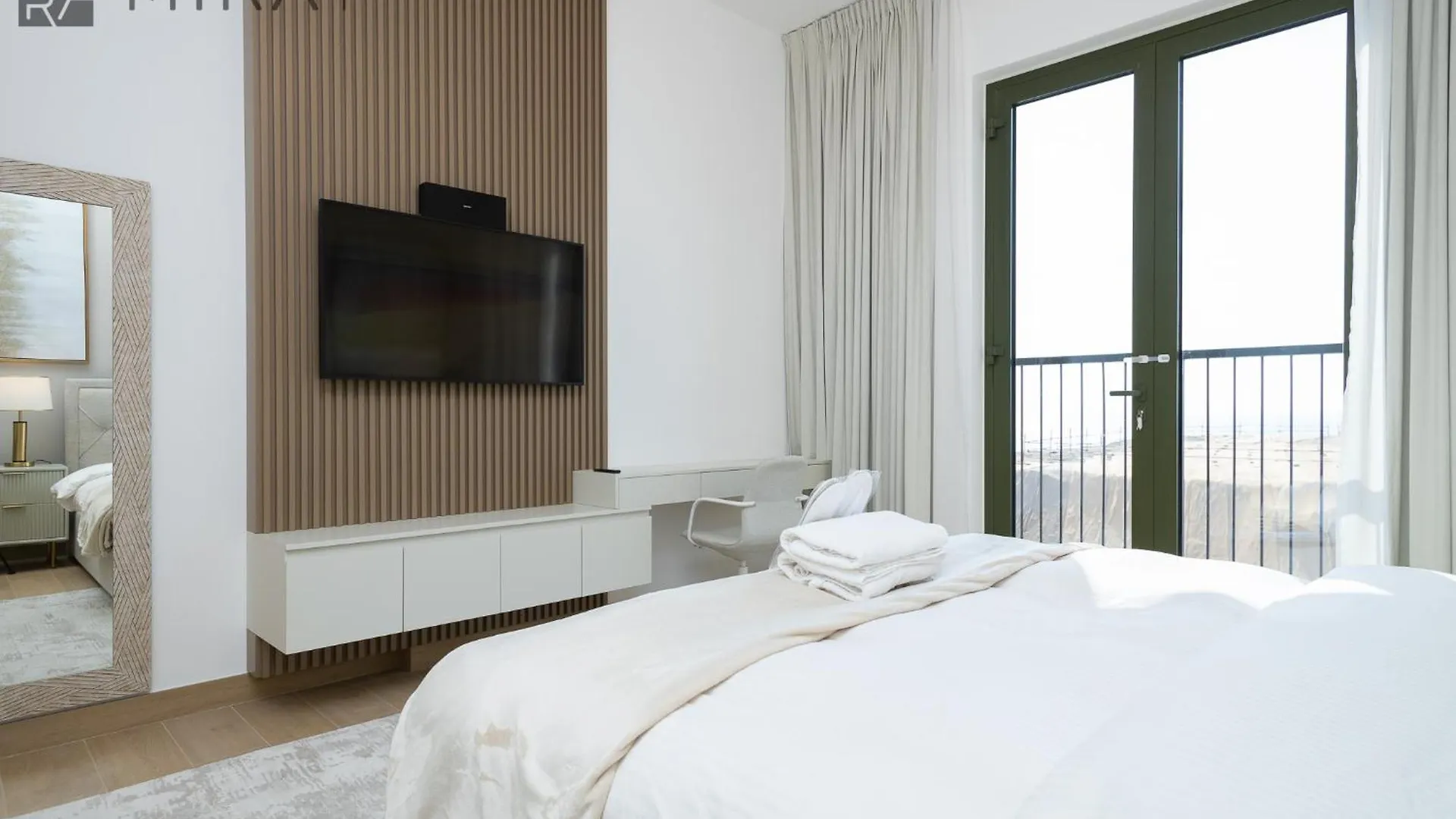 Mira Holiday Homes - Luxury 2 Bedroom In Le Pont Dubai United Arab Emirates