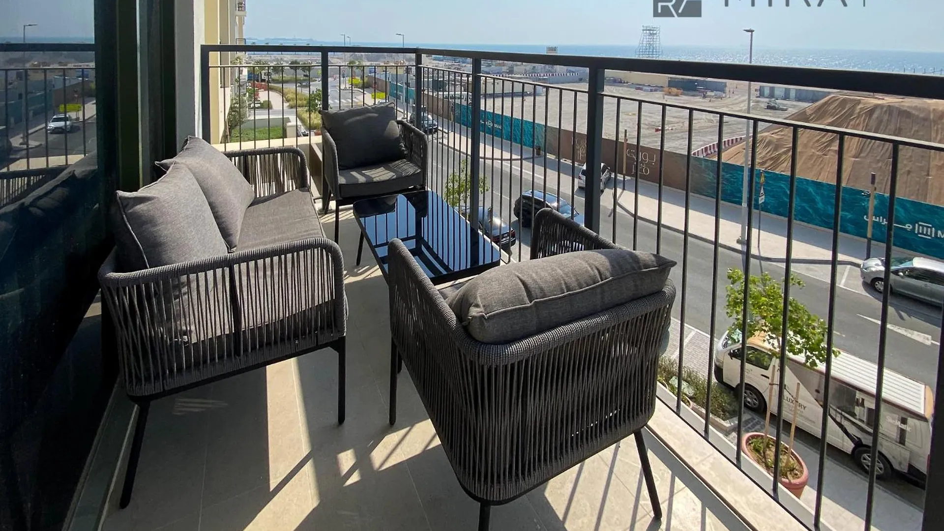 Mira Holiday Homes - Luxury 2 Bedroom In Le Pont Dubai 0*,